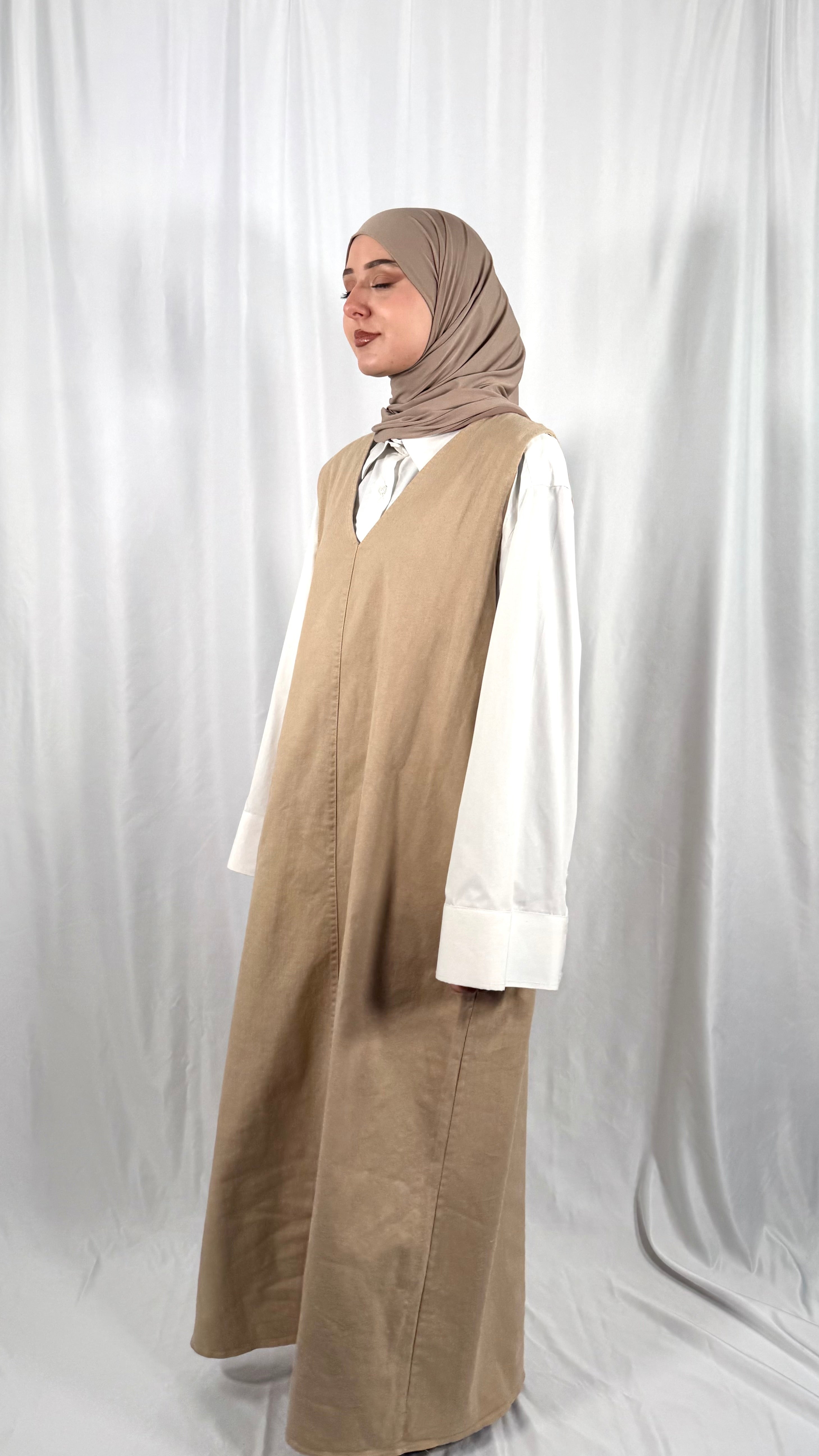 Sleeveless denim dress