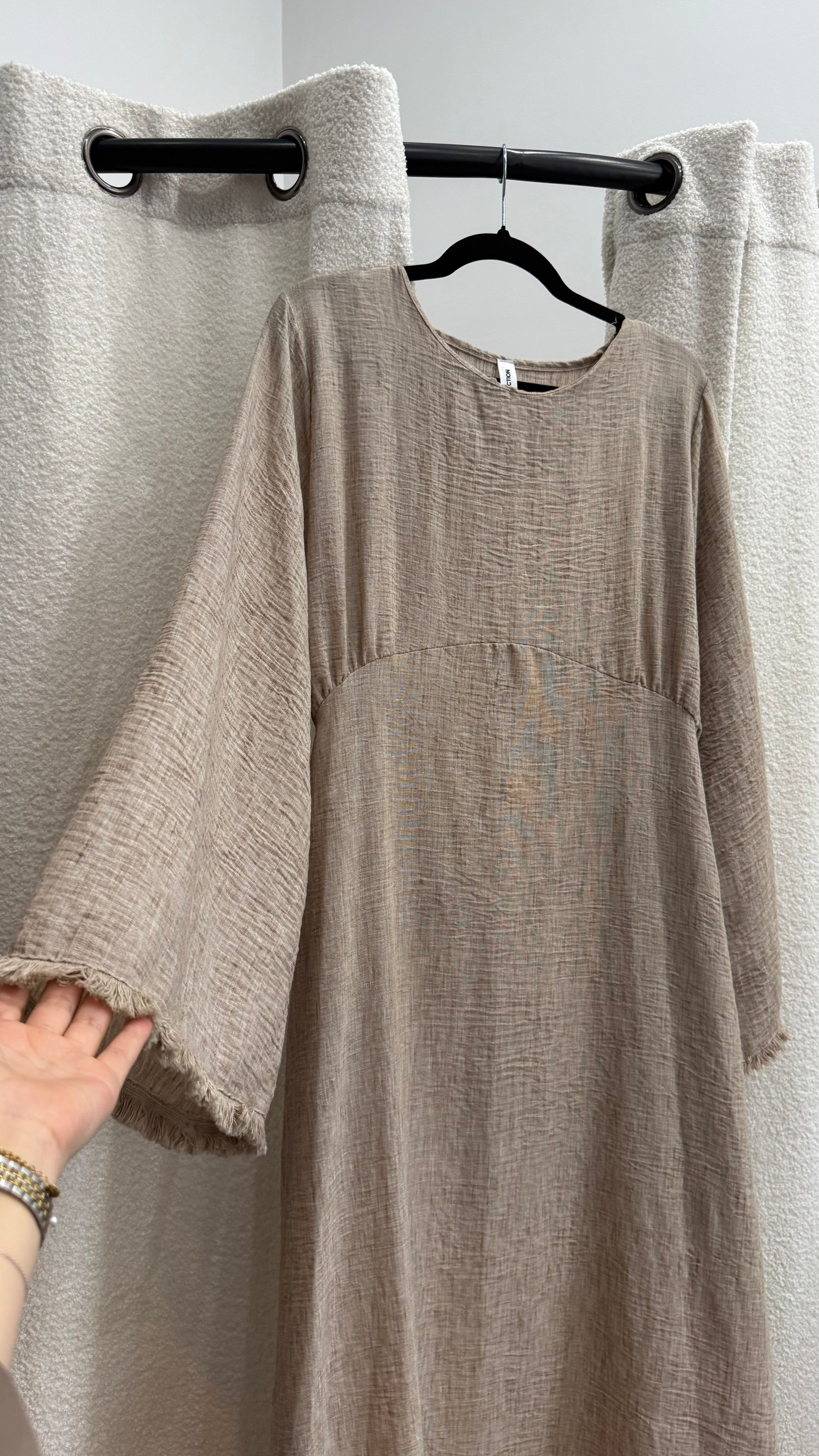 Abaya Modeste