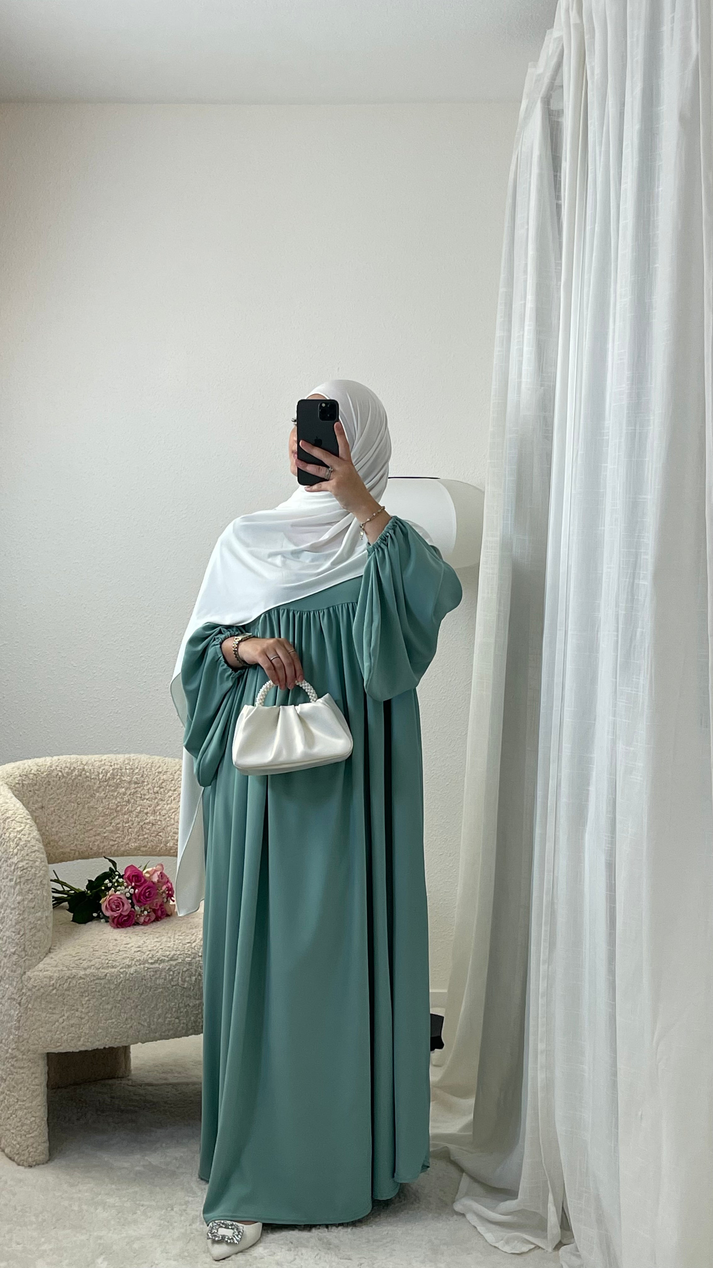 Puffed Sleeve Pleated Abaya