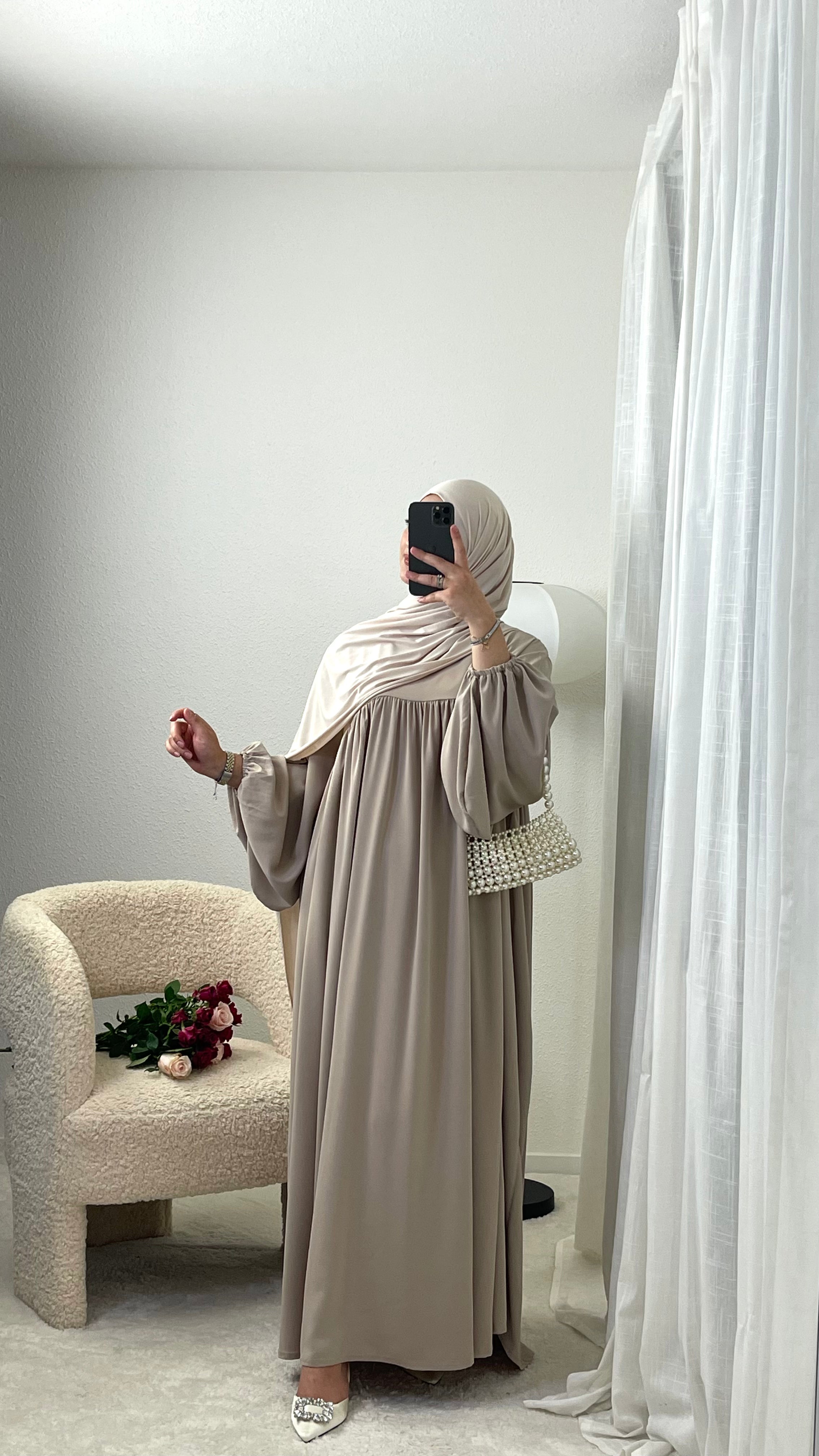Puffed Sleeve Pleated Abaya