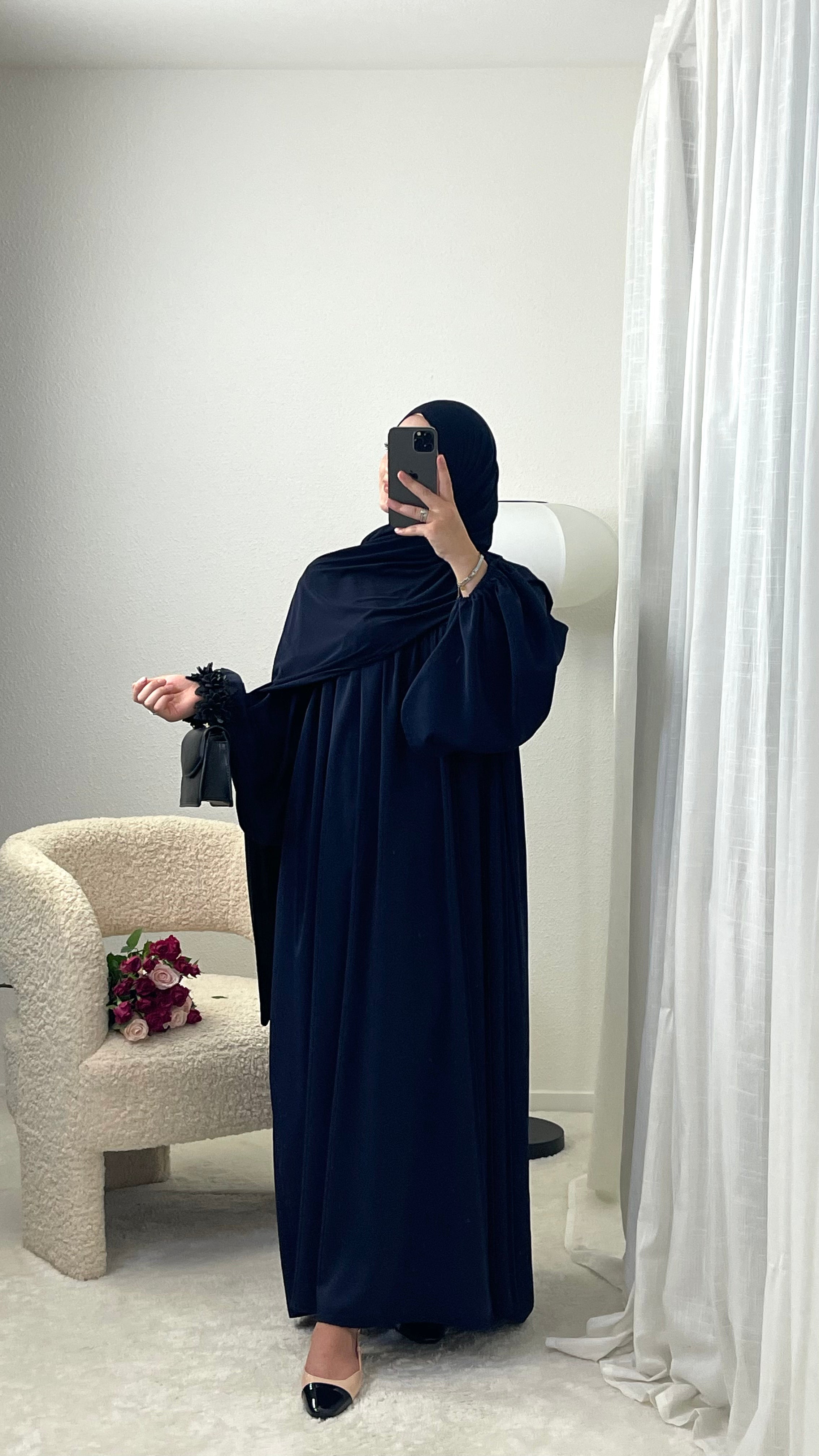 Puffed Sleeve Pleated Abaya
