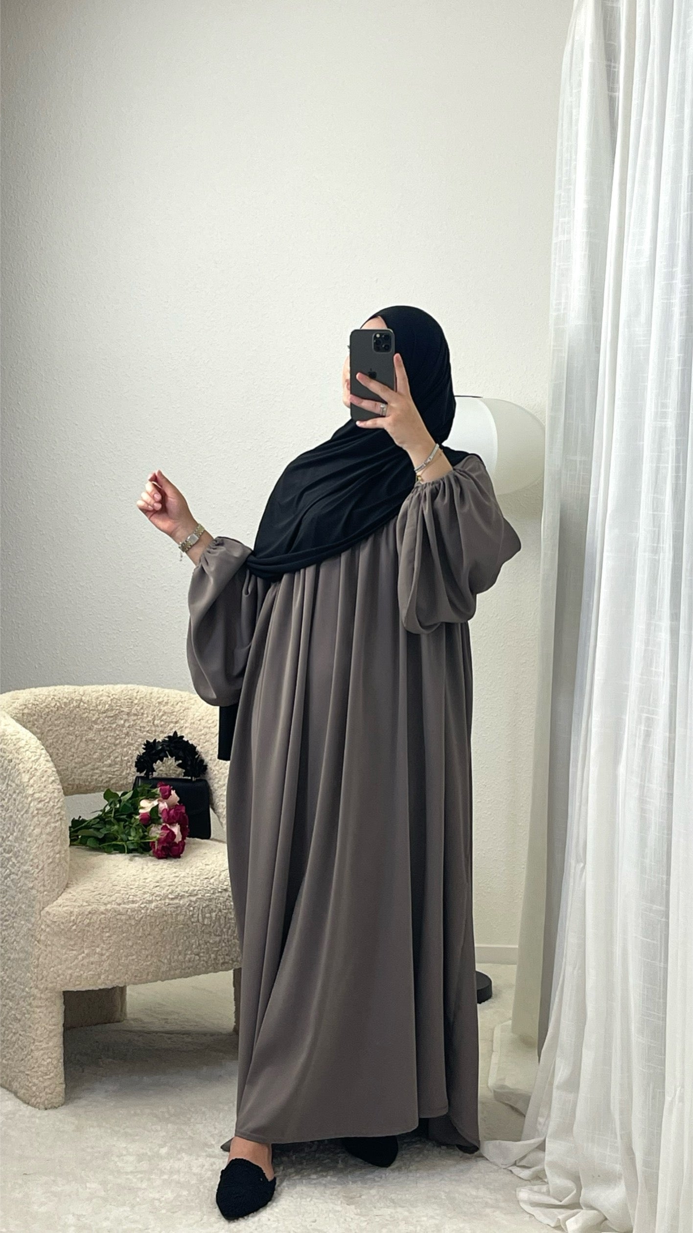 Puffed Sleeve Pleated Abaya
