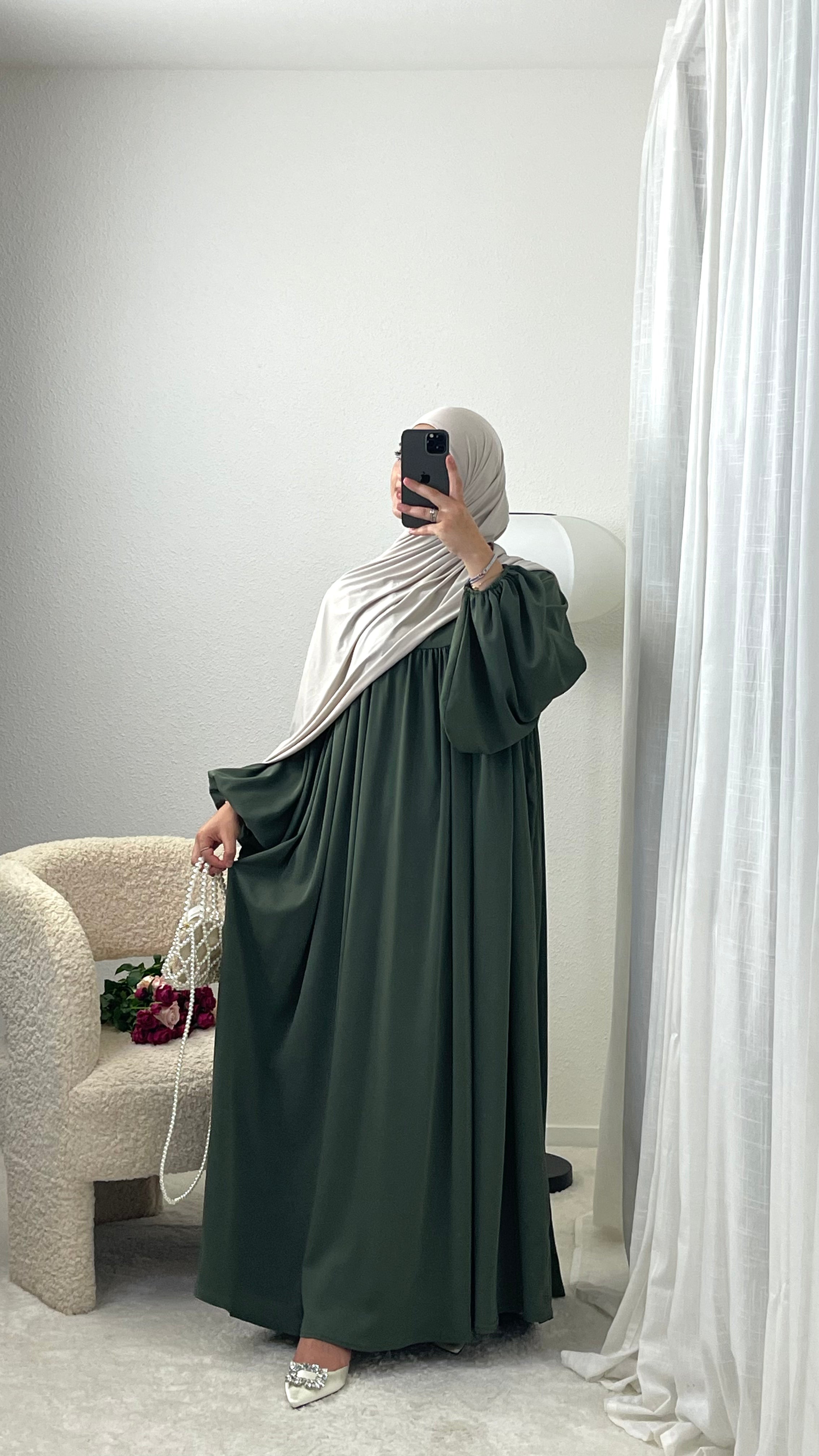 Puffed Sleeve Pleated Abaya