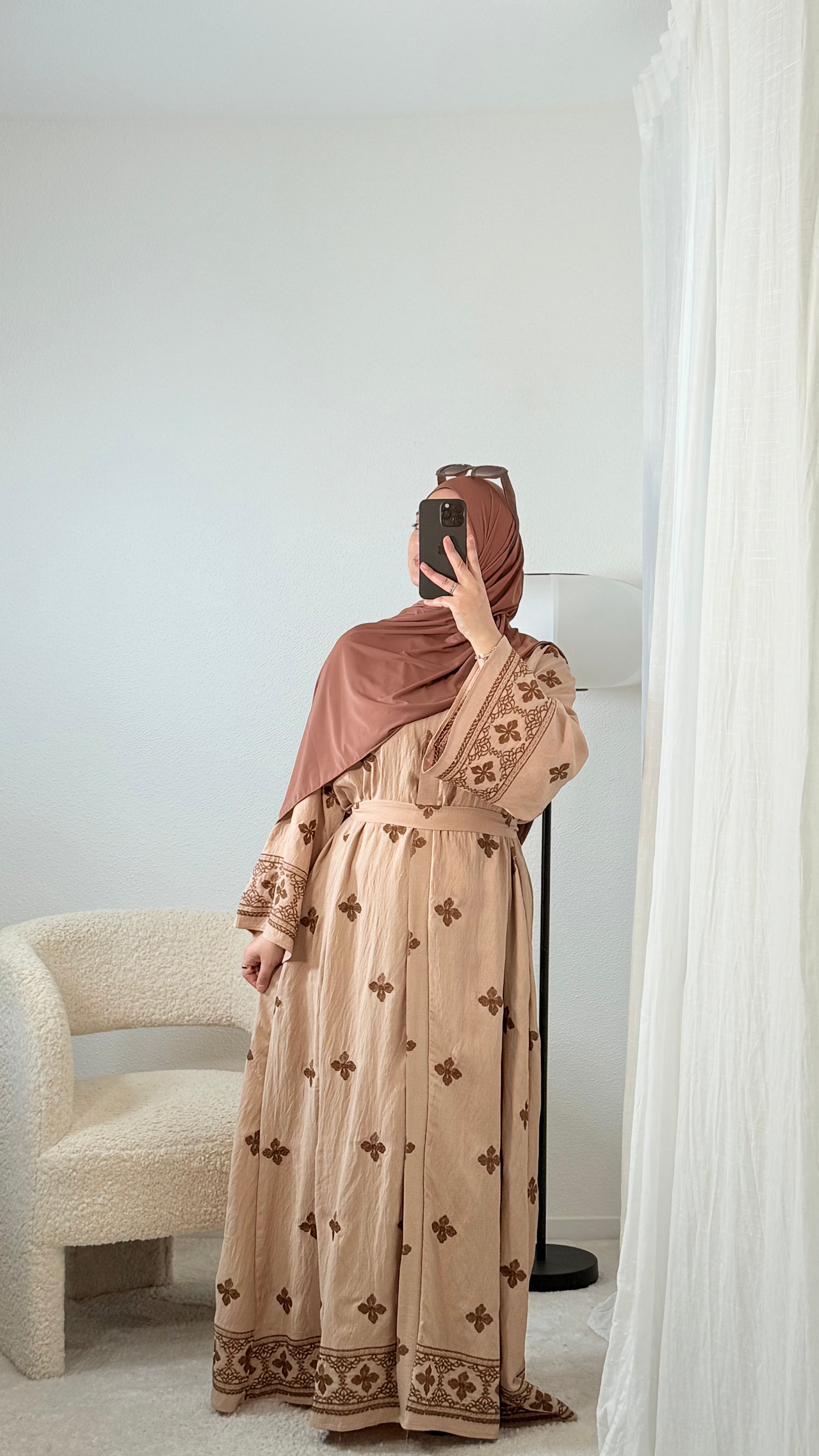 Oriental Embroidered Abaya