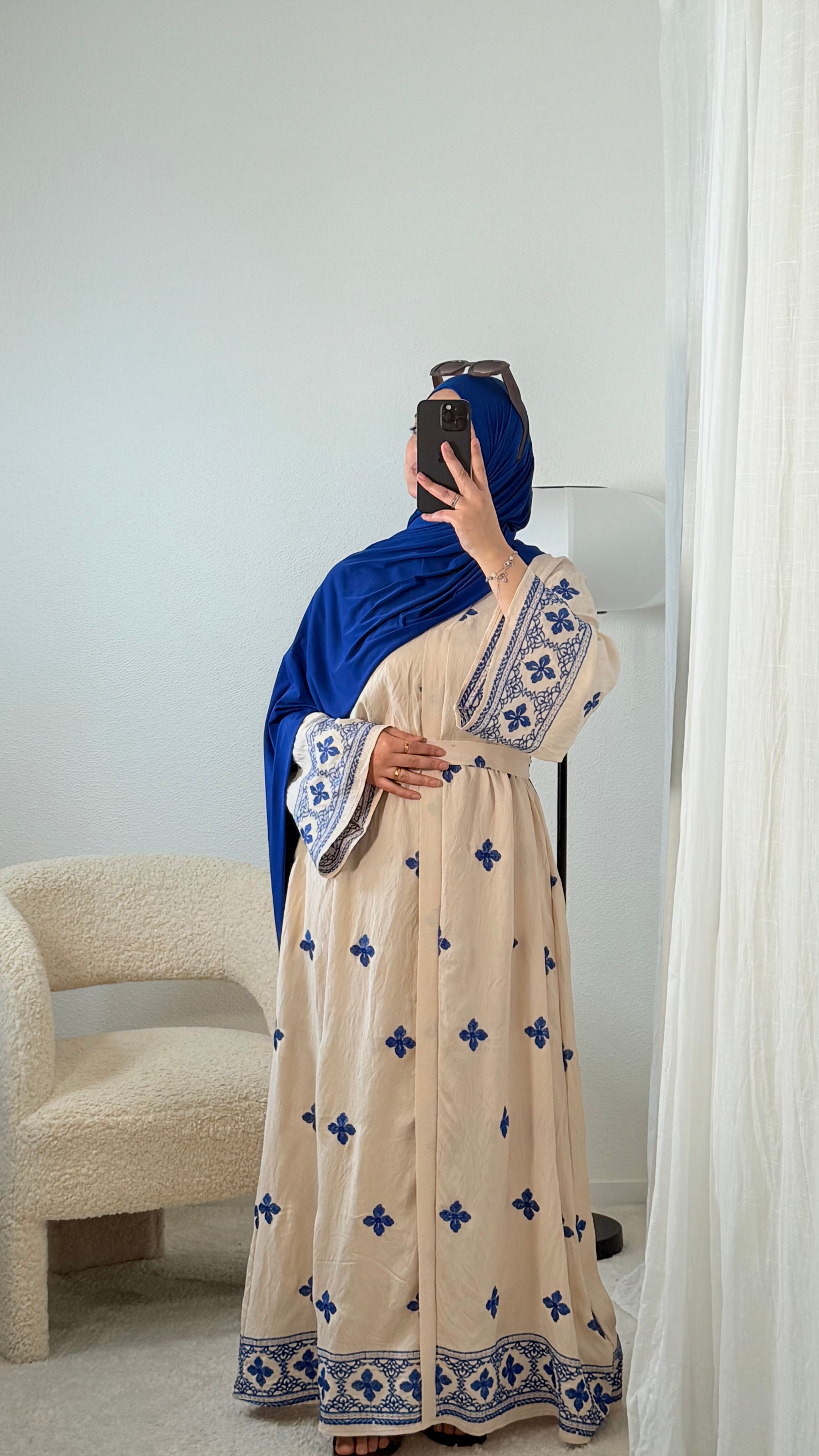 Oriental Embroidered Abaya