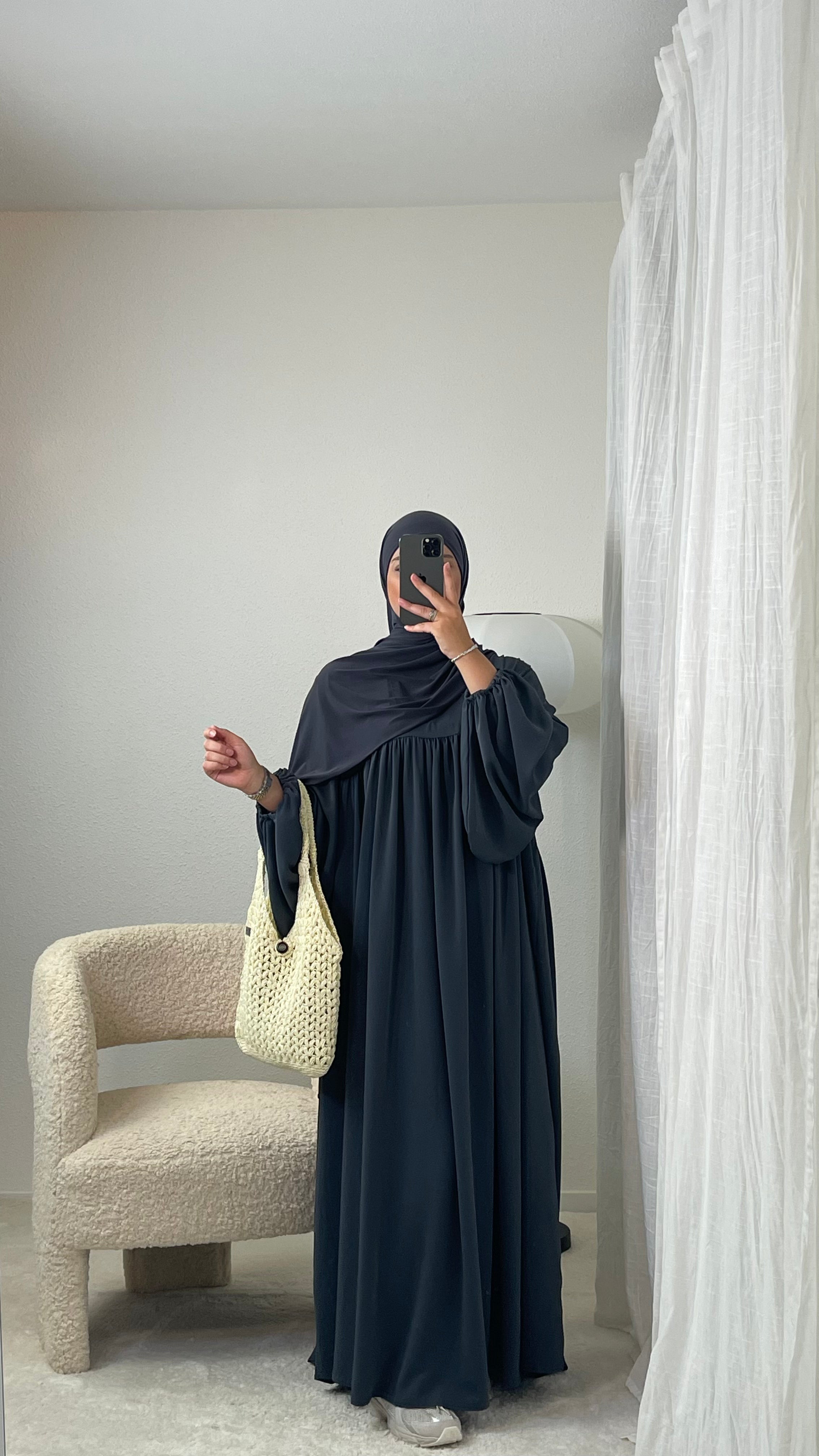 Puffed Sleeve Pleated Abaya