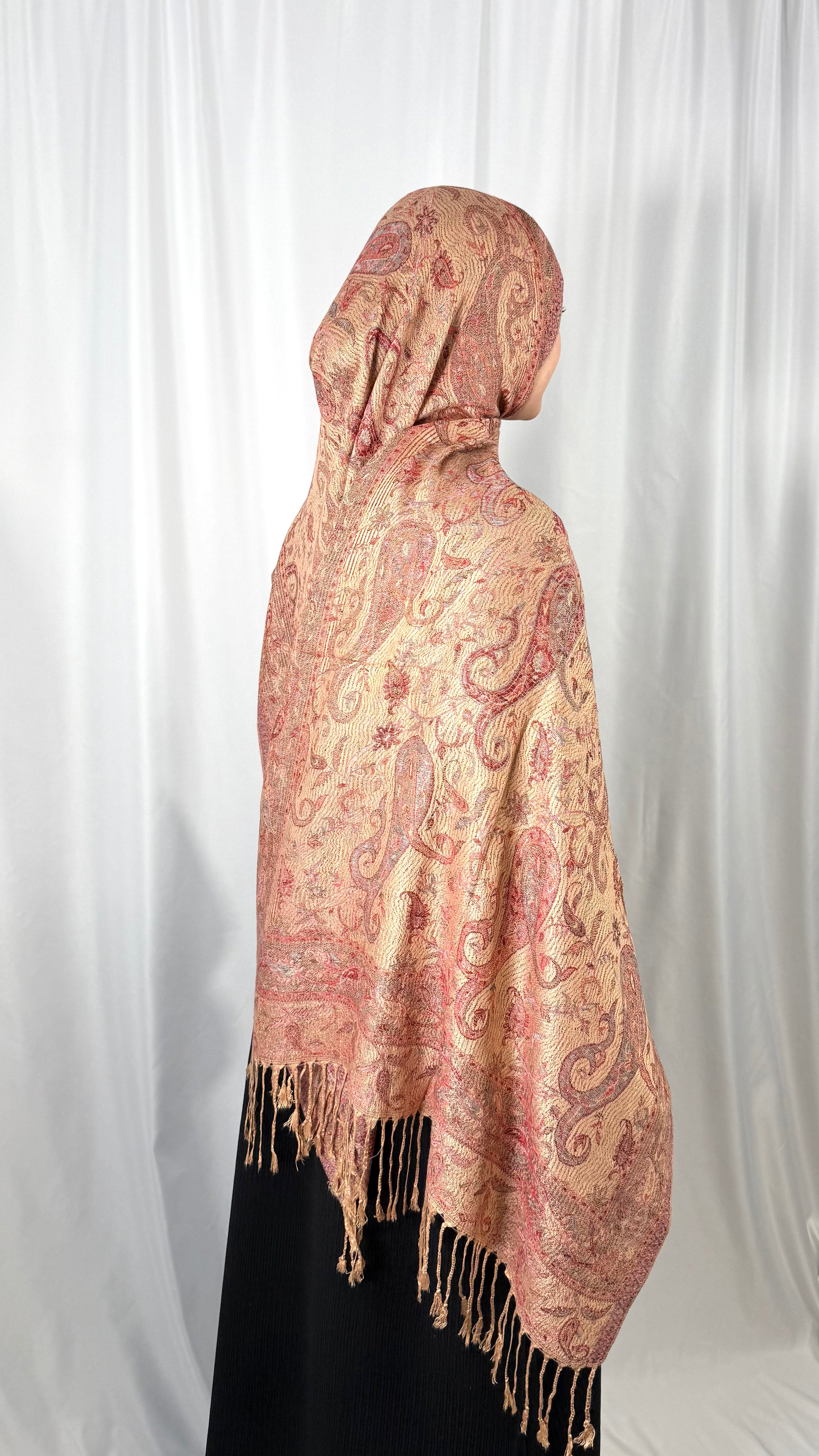 Pashmina with fringe