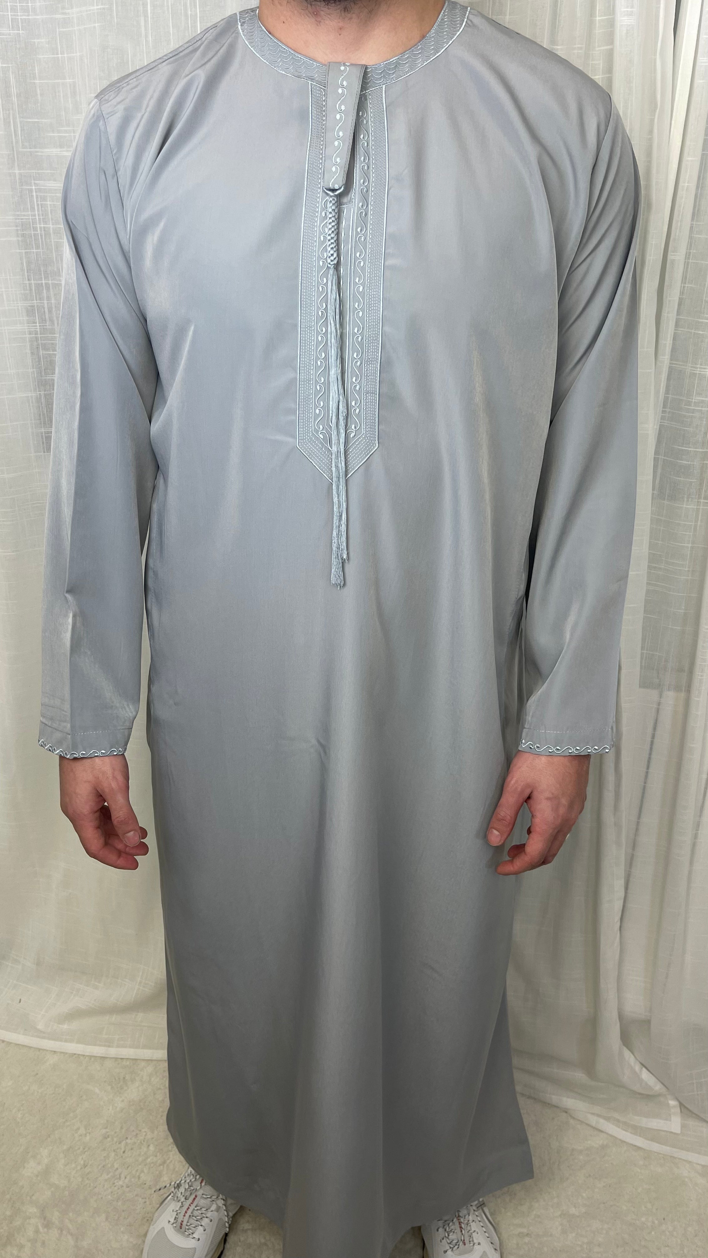 Emirati Qamis with Gray tie